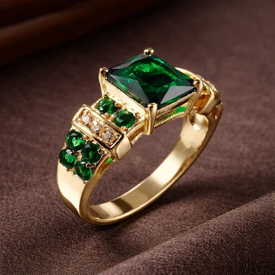 Dazzling Emerald Ring