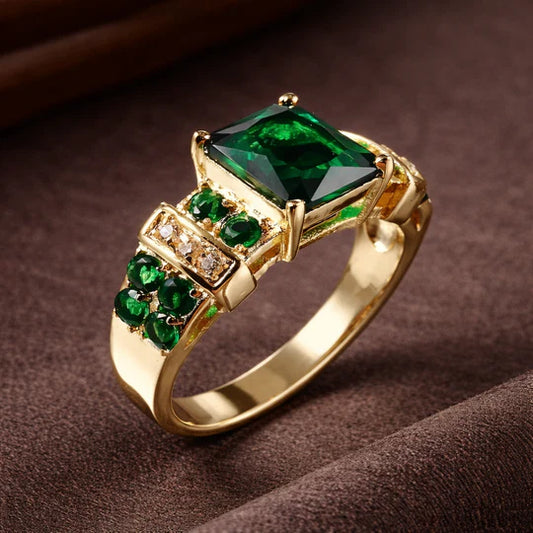 Dazzling Emerald Ring
