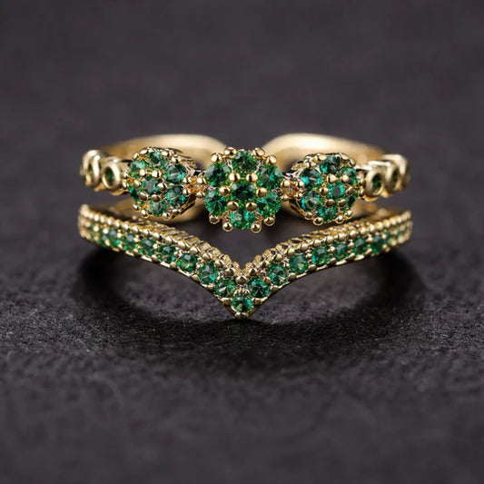 Gold Ring with Emerald sparkle.