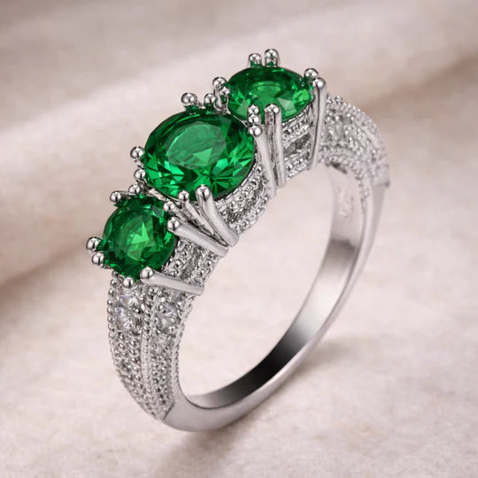 Ring with 3 Emerald Stones