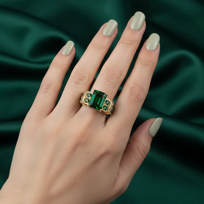 Dazzling Emerald Ring