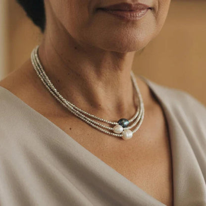 Necklace of Natural Daisies