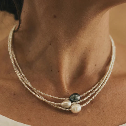 Necklace of Natural Daisies