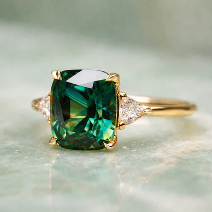 Elegant Ring with Green Stone.