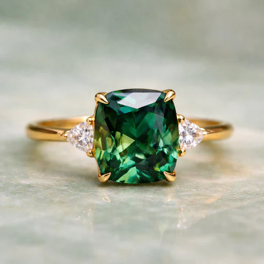 Elegant Ring with Green Stone.