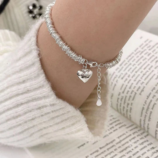 Elegant silver heart-shaped bracelet