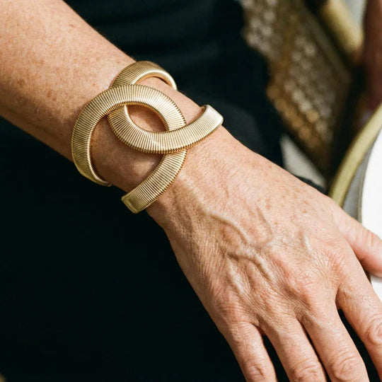 Elegant double gold bracelet