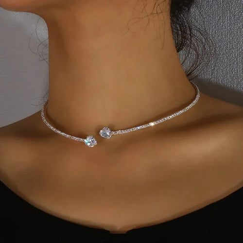 Retro necklace with double cubic zirconia.
